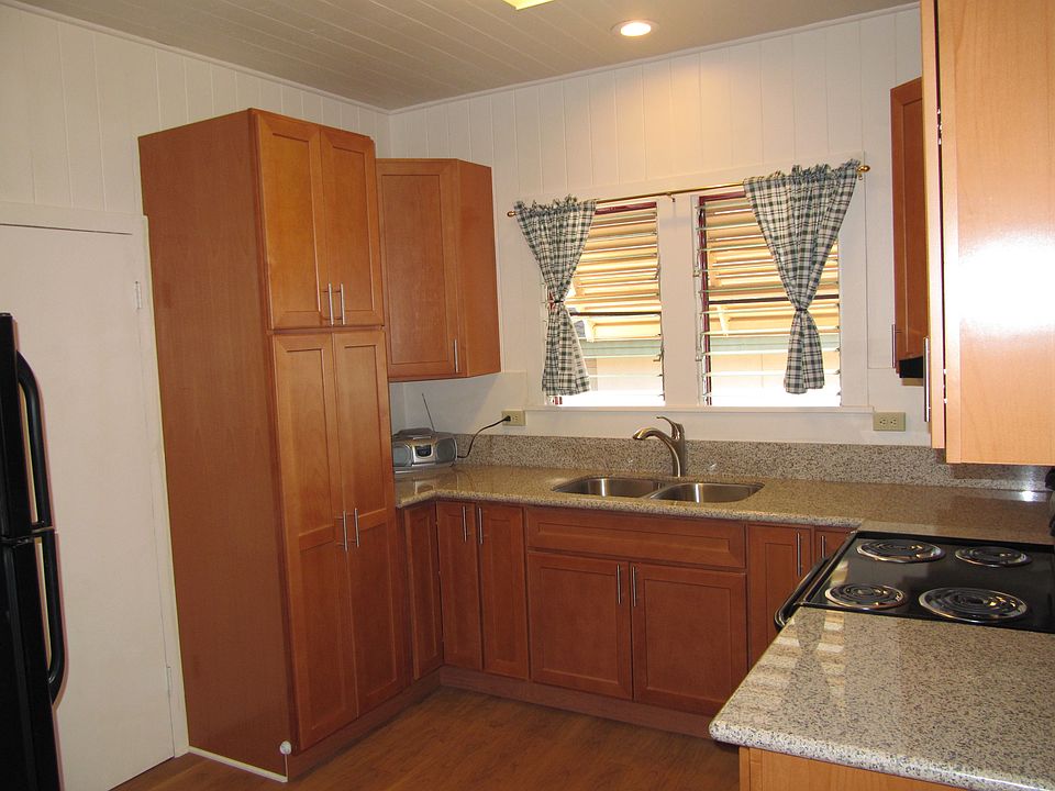 1st image of 3351 Hoolulu St