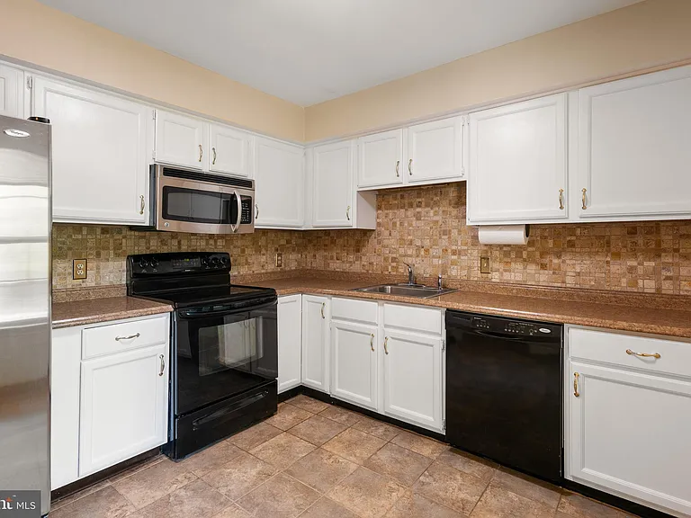 192 Valley Stream Ln #192 — Photo 5