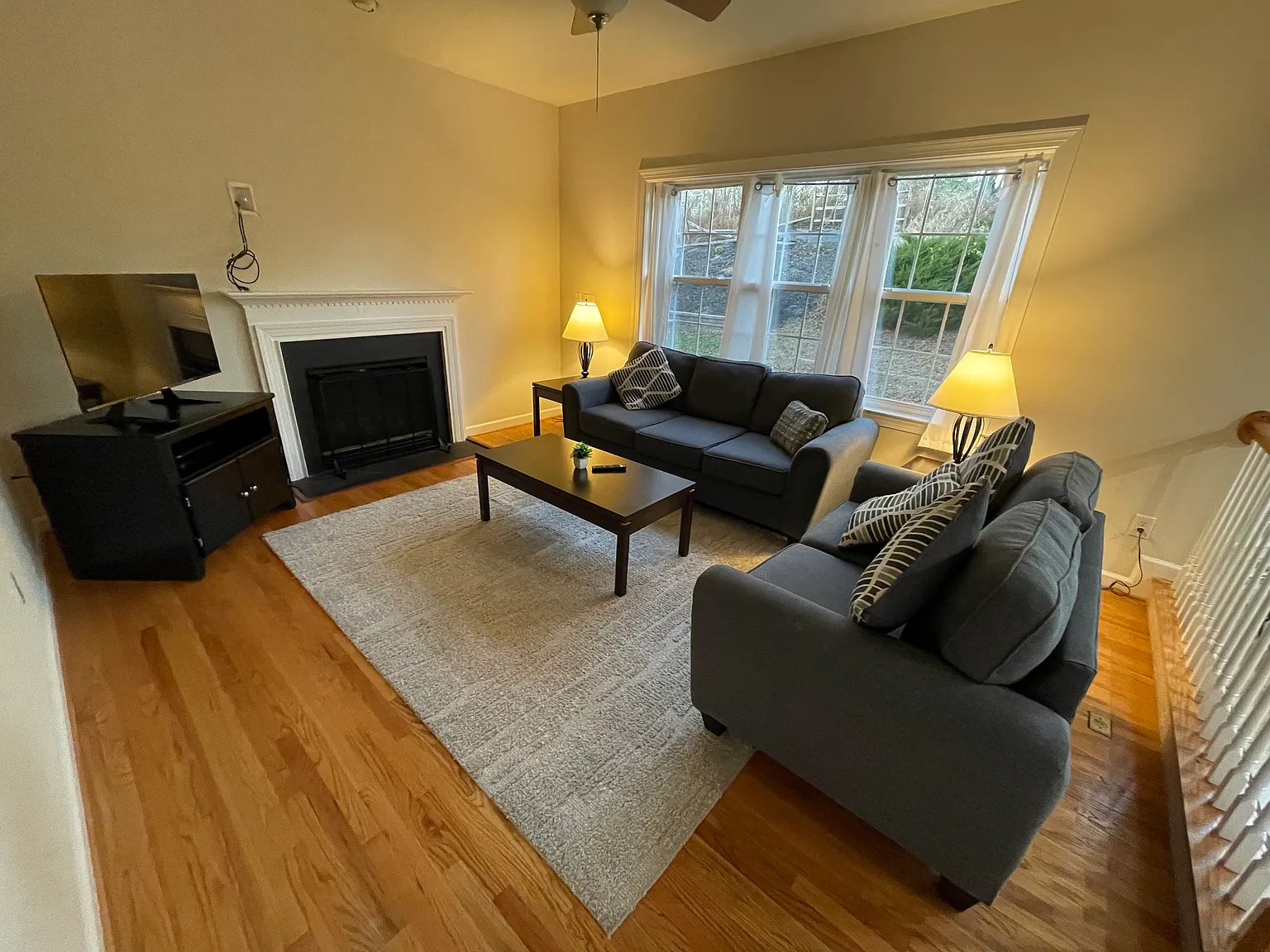 210 Earhart Ct — Photo 3