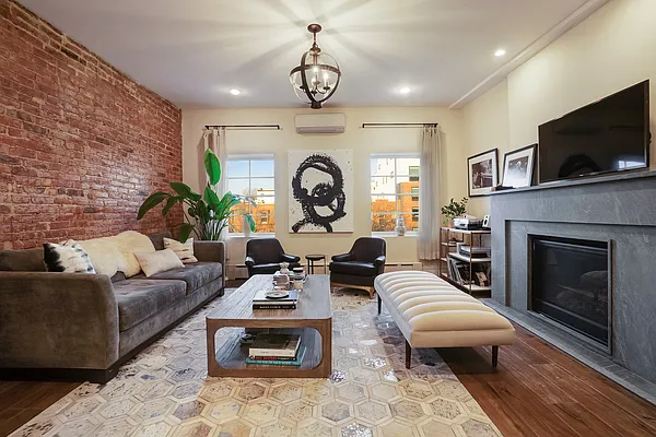 Rented by Twyford Real Estate | media 9