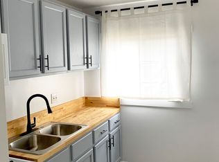 Budlong, Los Angeles, CA 90044