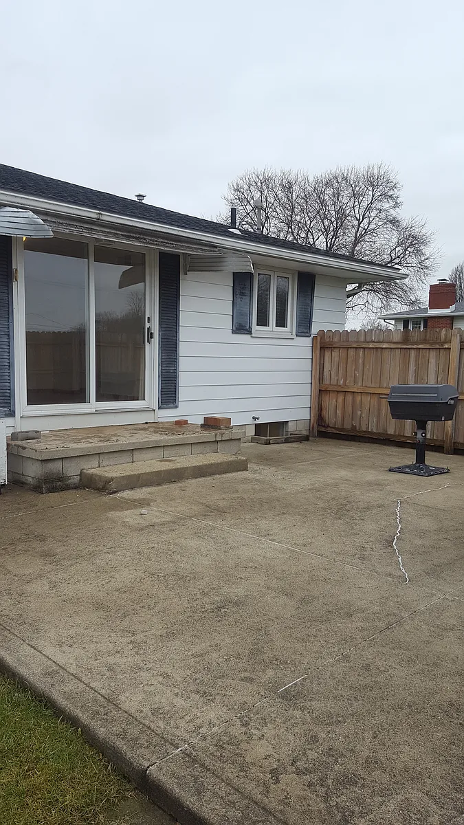 Building Photo - 355 Avalon Dr