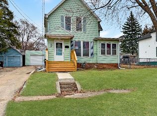 1607 S Highland Ave, Freeport, IL 61032