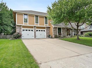 8128 N Delta Dr, Kansas City, MO 64151