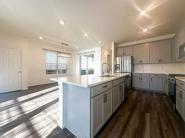 17430 Pacific Peak Cir — Photo 12