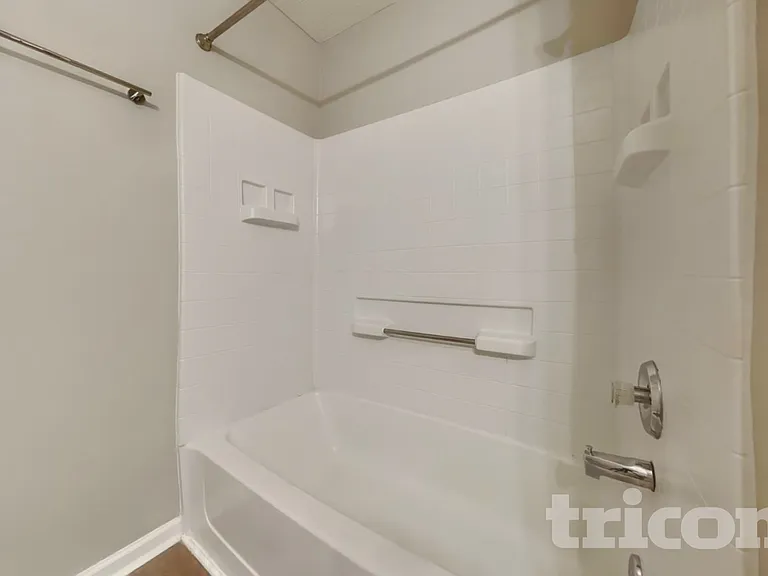 5004 Millpond Ct — Photo 17