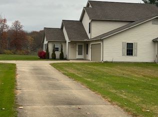 5967 Knapp Rd, Ravenna, OH 44266