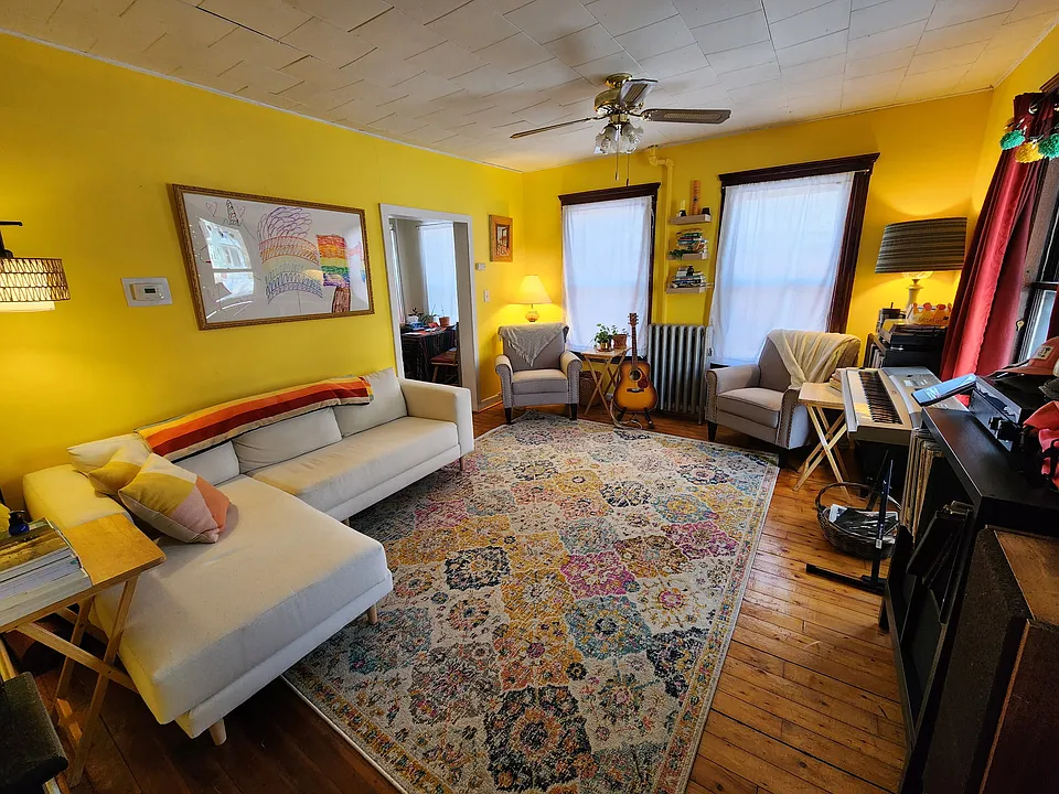 32 Holyoke St #30