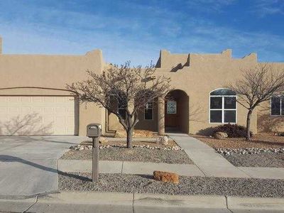 4705 Crestridge Ave NW, Albuquerque, NM, 87114