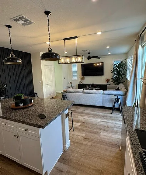 16763 Wyndham Ln — Photo 2