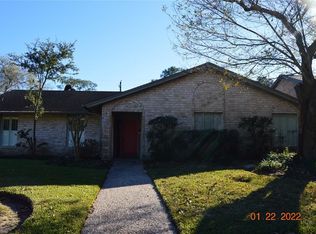 10003 Briar Rose Dr, Houston, TX 77042