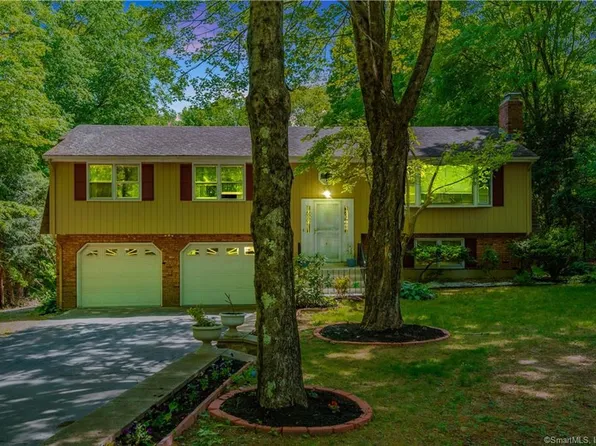 89 Abbey Road, East Hampton, CT 06424