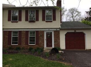 3 Brookwood Cir, Sellersville, PA 18960