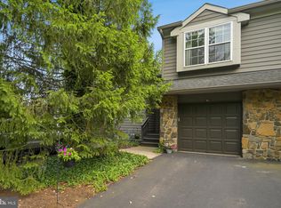 8 G Brookline Ct, Princeton, NJ 08540