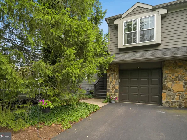 8 G Brookline Ct, Princeton, NJ 08540