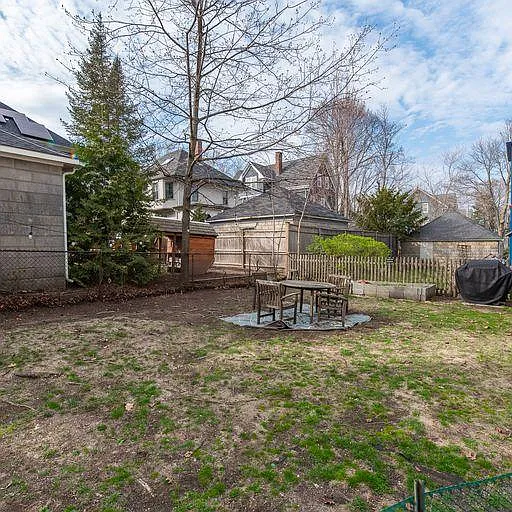 256 Morris Ave #2 — Photo 16
