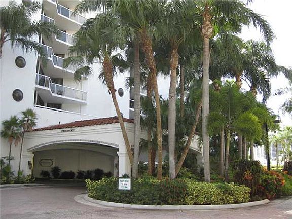 4th image of 3610 Yacht Club Dr APT 304