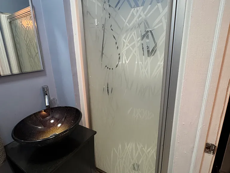 722 Adams St #2 — Photo 6