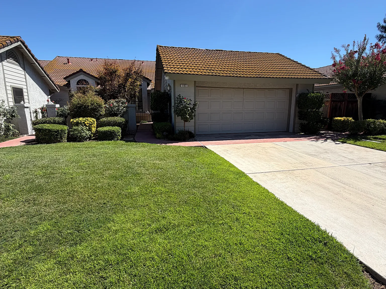 2 bed, 1470 sqft, $2,100 — Photo 1