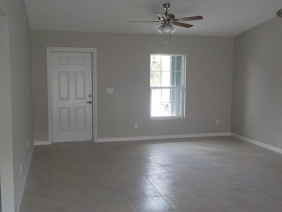 2nd image of 386 SW Grimaldo Ter