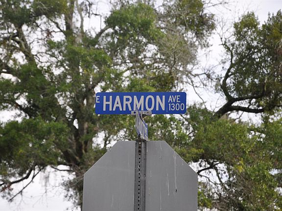 5th image of 1287 Harmon Ave