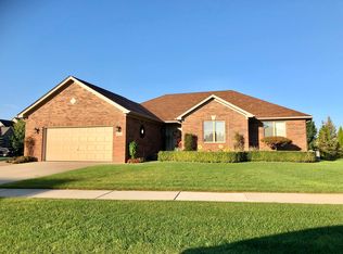48221 Ellington Dr, Macomb, MI
