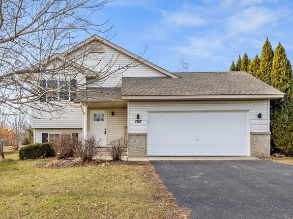 1307 Leo Ln, Buffalo, MN 55313
