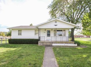 200 E Pine St, Broadwell, IL 62634