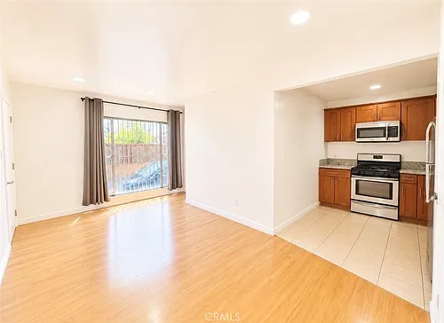 1372 W 36th St #3 Photo 1 1372 W 36th St #3 Photo 1