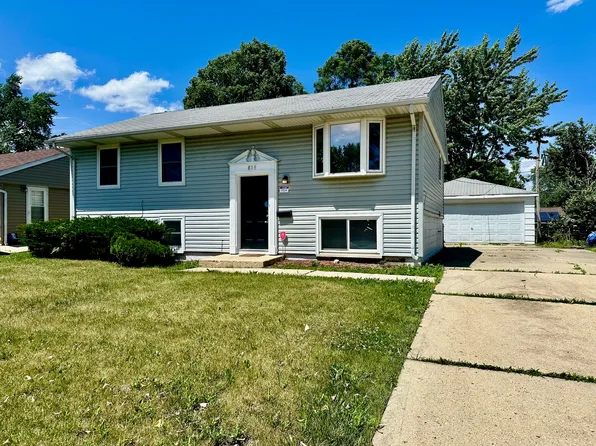 814 Surrey Dr, Streamwood, IL 60107