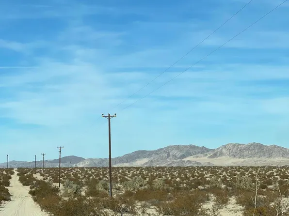 6113311600 Canyon Rd, Twentynine Palms, CA 92277