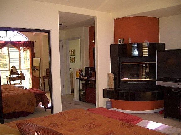 Master Suite with Open Fireplace (Gas)