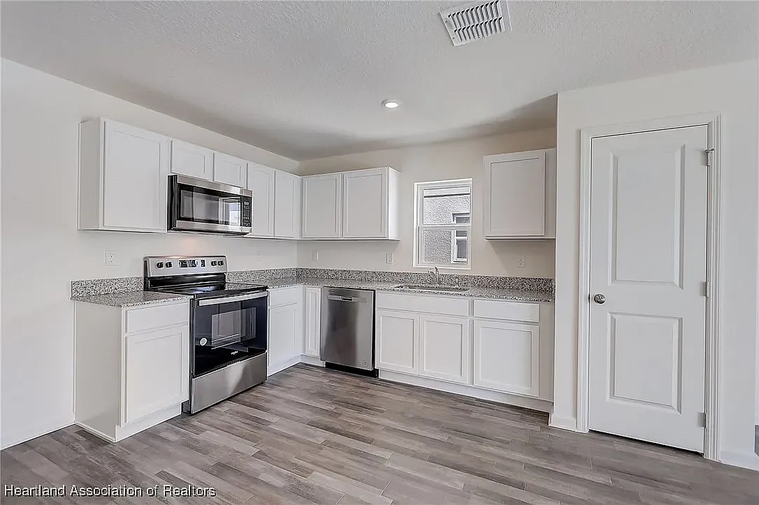 Building Photo - 1277 Stone Ridge Cir #1277