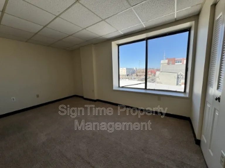 115 N Jonathan St #303 — Photo 3