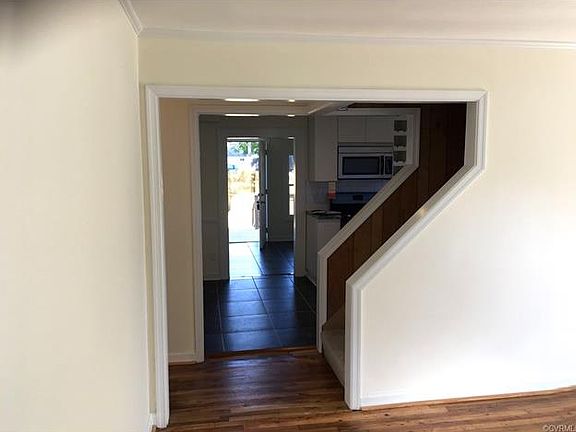 3rd image of 3905 Peyton Ave