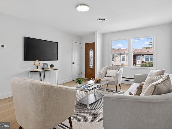 2nd image of 25 Churchill Rd