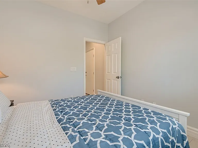 6689 Roanoke Ct — Photo 17