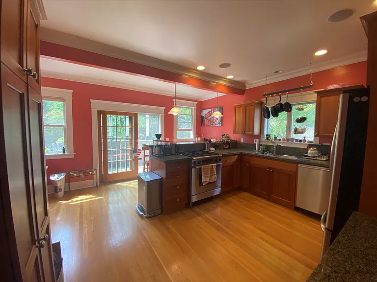 4739 Latona Ave NE — Photo 2
