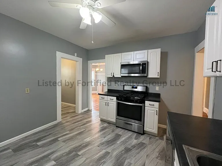 142 Washington St #1 — Photo 10