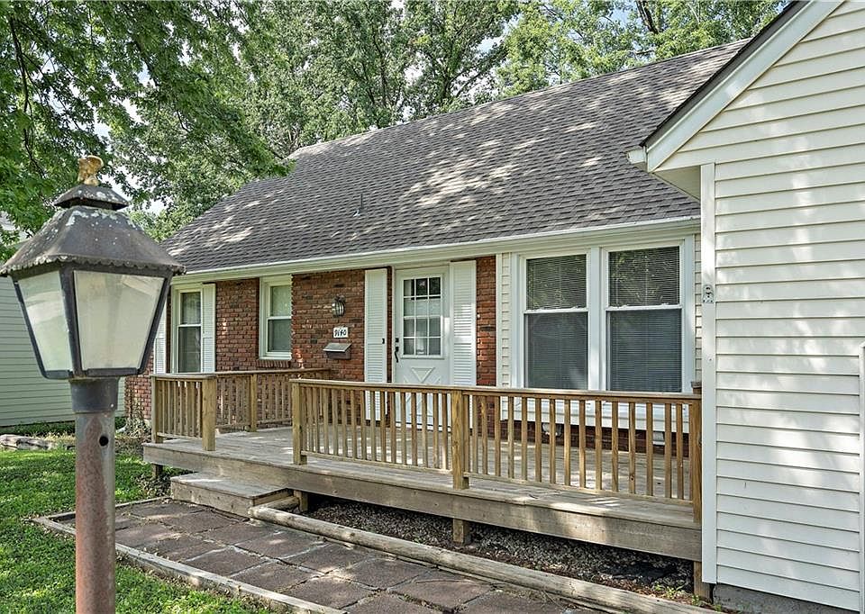9140 Switzer Rd, Overland Park, KS 66214 Zillow