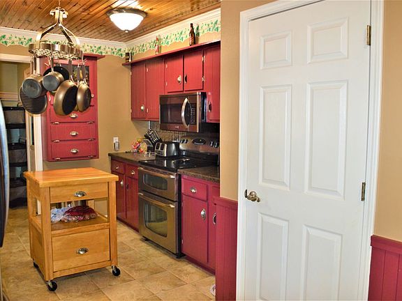 3rd image of 807 Dexter Creek Dr