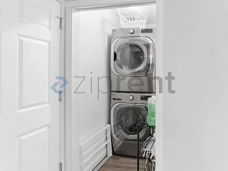 16376 SE 40th St — Photo 5