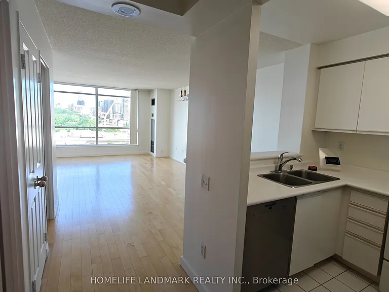 942 Yonge St #1116 — Photo 12