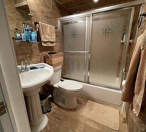 3rd image of 226 Madison St #3
