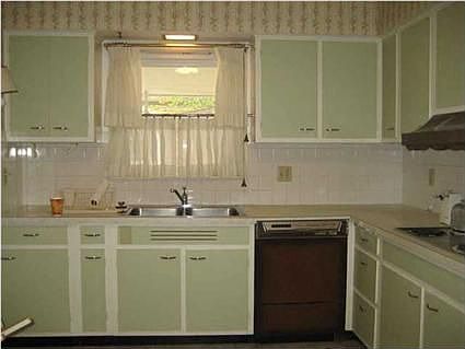 5th image of 2216 E Gum St