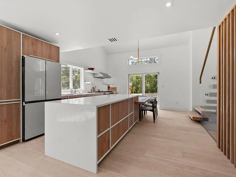 280 Shinnecock Hills Rd — Photo 45