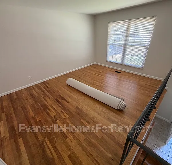 1309 Alvord Ln — Photo 4