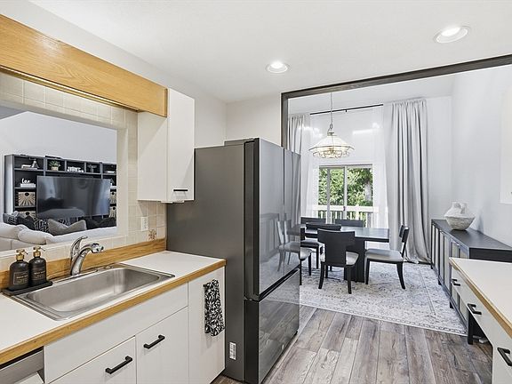 5th image of 40 Monadnock Dr #40