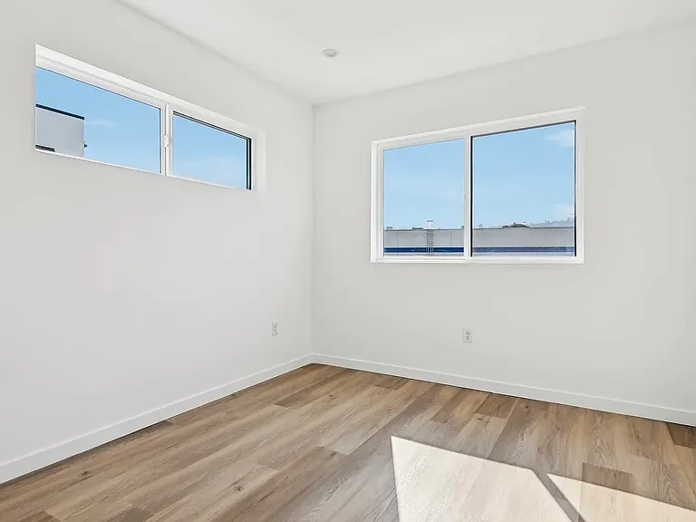 2919 S Burnside Ave #1 — Photo 6