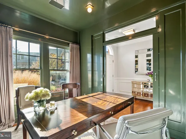 4533 Westhall Dr NW, Washington, DC 20007